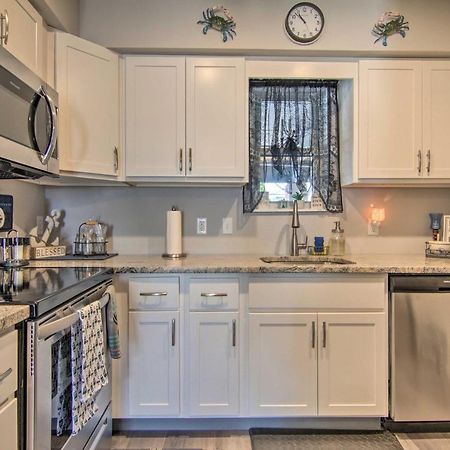 Airy Ocean City Condo On Canal Front With Deck! Exterior foto
